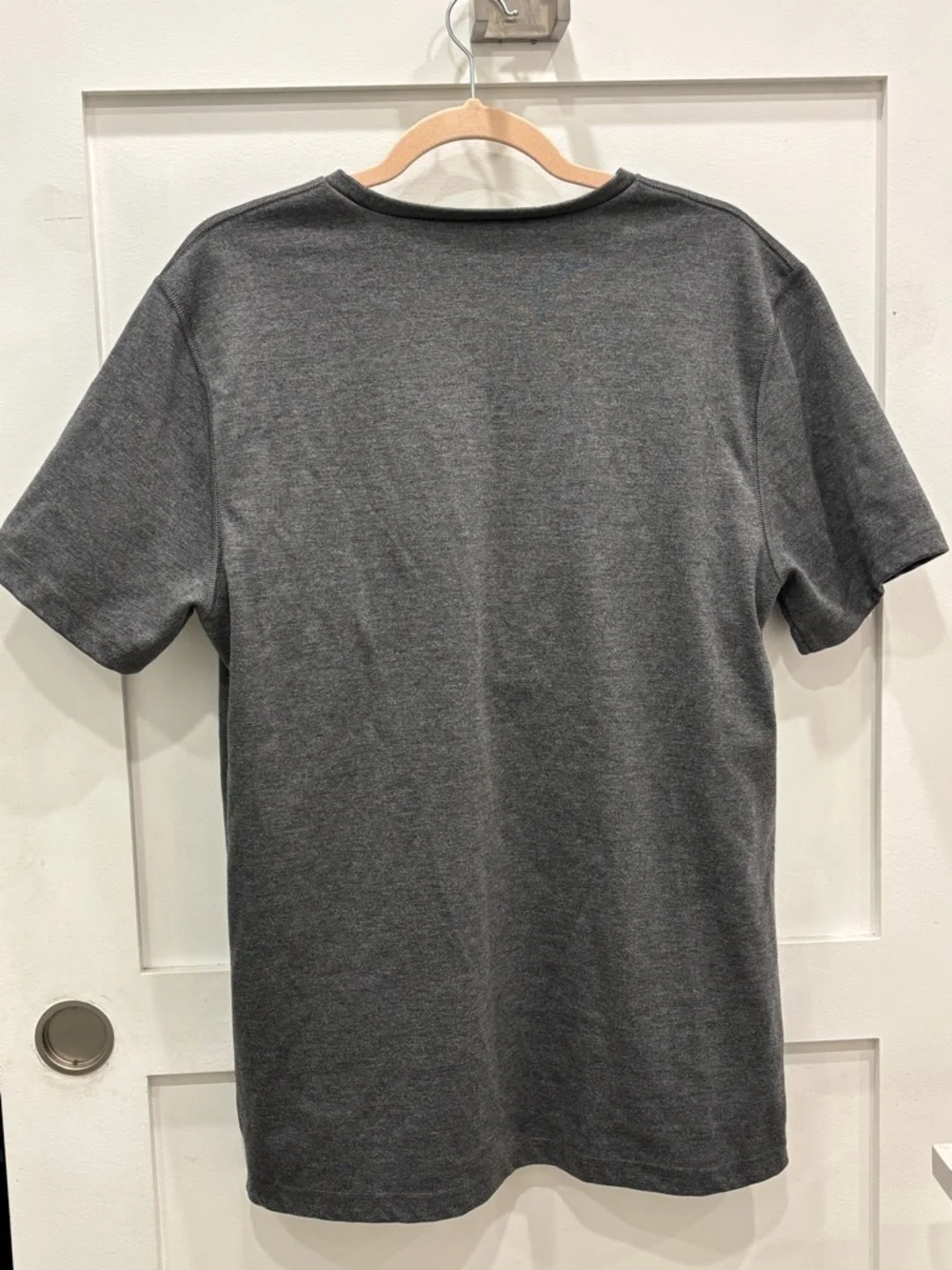 Lalabu Dad’s Gray V-Neck Short Sleeve Baby Bonding Shirt - Picture 4 of 4